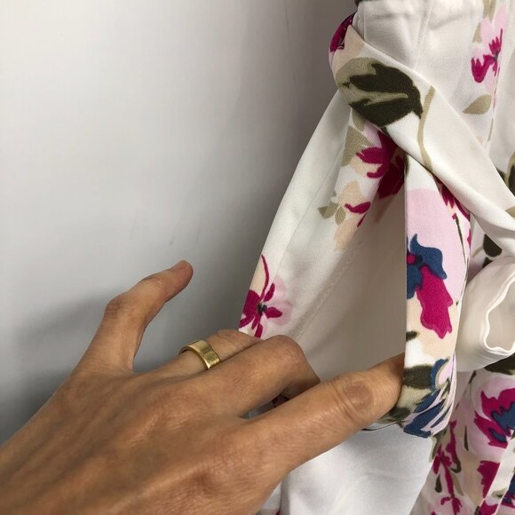 Dynamite White & Fuschia Floral Surplice neck Waist Tie Jumpsuit size S - Picture 6 of 14